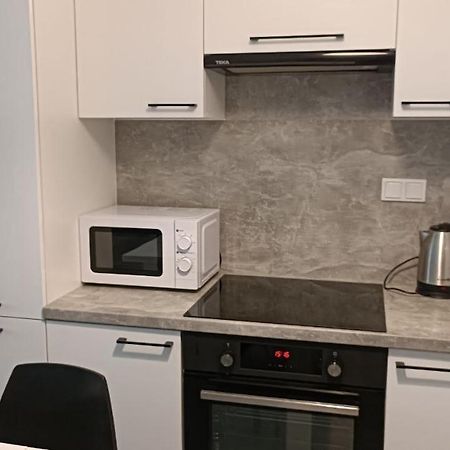 Apartment Z Ogrodkiem Na Warszawskiej Woli Warschau Exterior foto