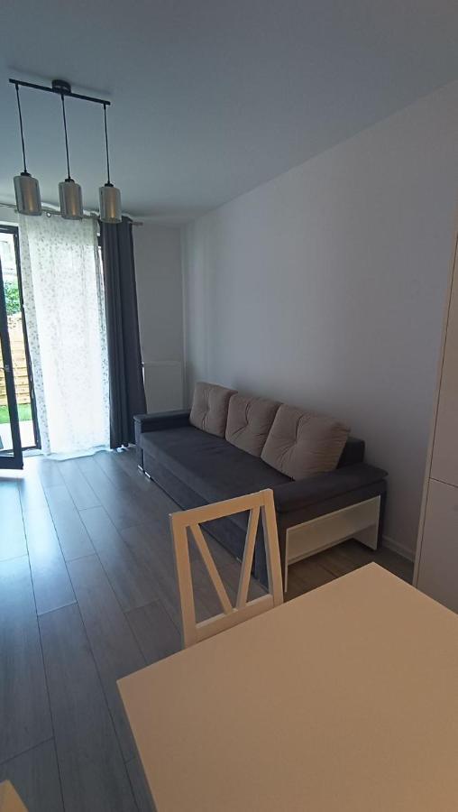 Apartment Z Ogrodkiem Na Warszawskiej Woli Warschau Exterior foto